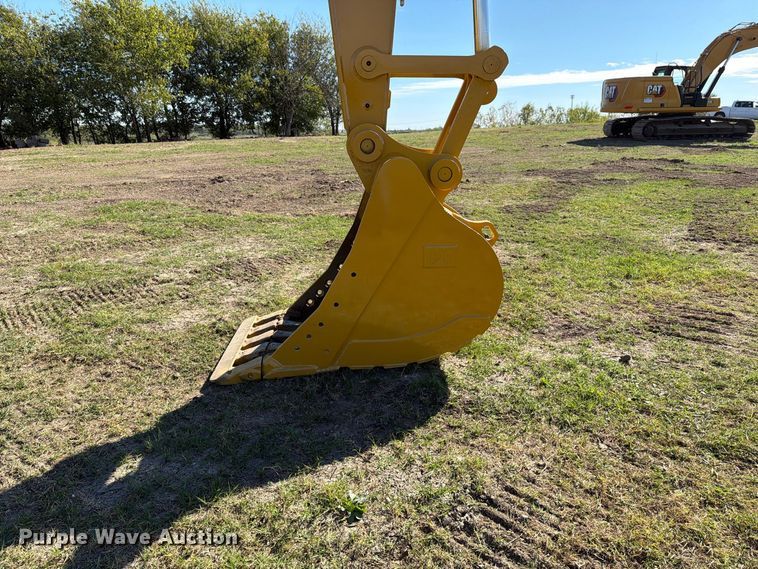 image for item FN3858 2022 Caterpillar 323 TC excavator