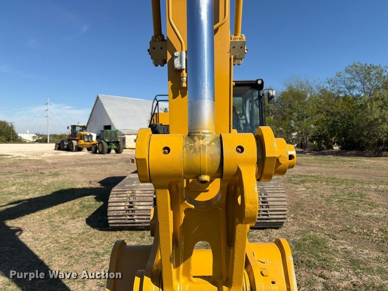 image for item FN3858 2022 Caterpillar 323 TC excavator