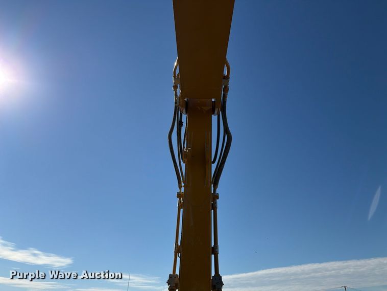 image for item FN3858 2022 Caterpillar 323 TC excavator