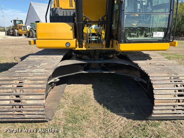 image for item FN3858 2022 Caterpillar 323 TC excavator