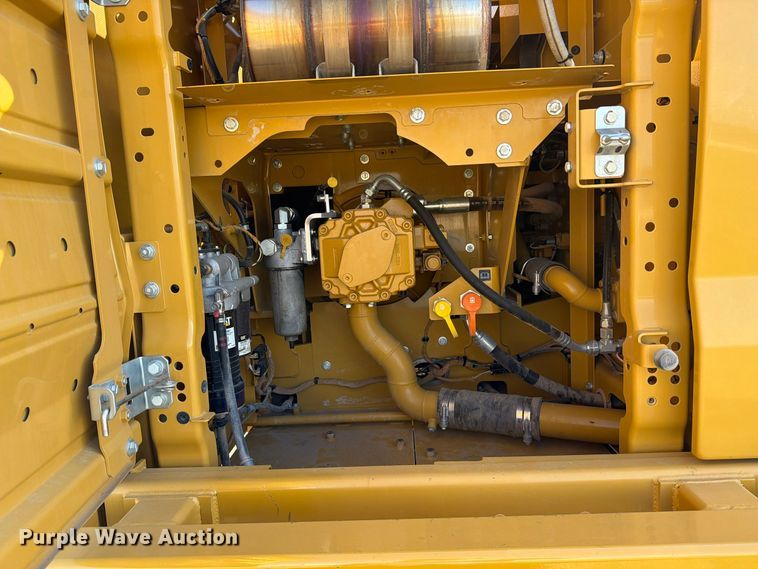 image for item FN3858 2022 Caterpillar 323 TC excavator