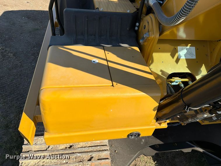 image for item FN3858 2022 Caterpillar 323 TC excavator