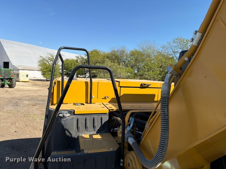 image for item FN3858 2022 Caterpillar 323 TC excavator