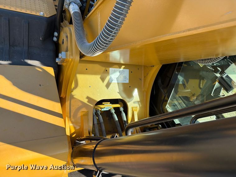image for item FN3858 2022 Caterpillar 323 TC excavator