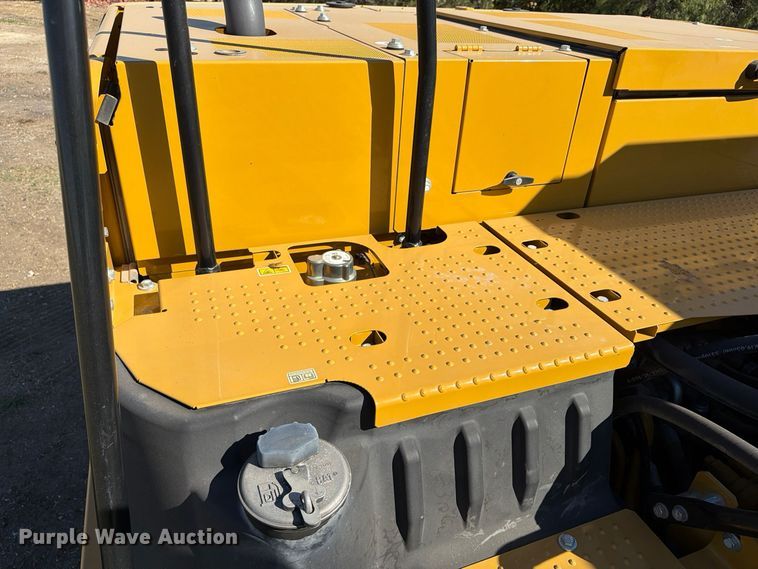 image for item FN3858 2022 Caterpillar 323 TC excavator