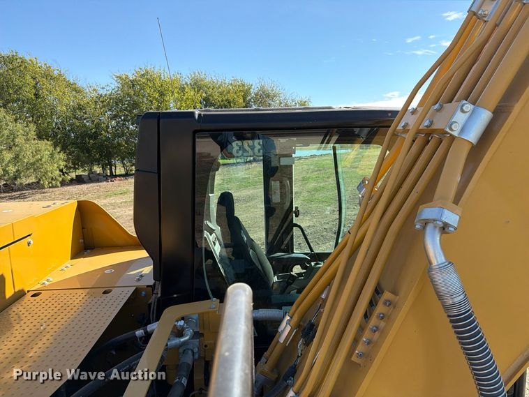 image for item FN3858 2022 Caterpillar 323 TC excavator