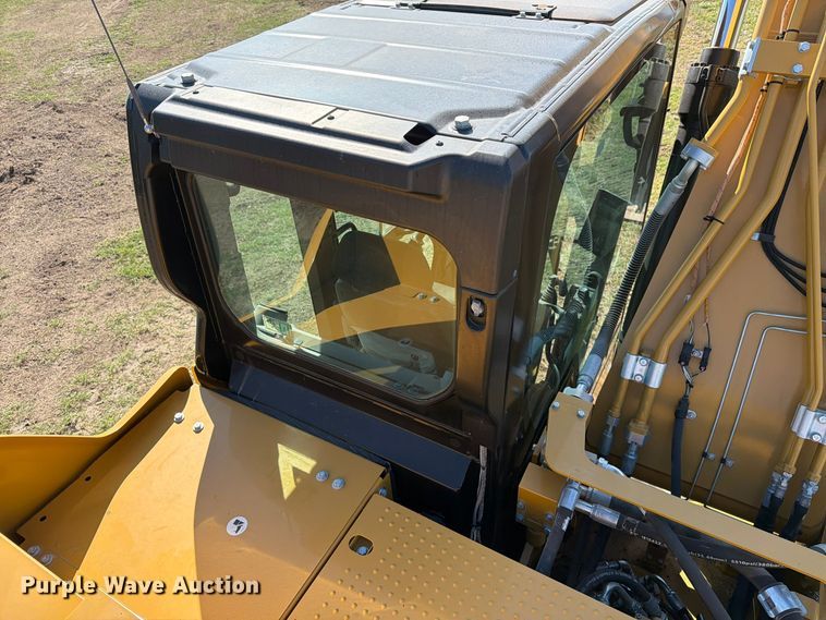 image for item FN3858 2022 Caterpillar 323 TC excavator