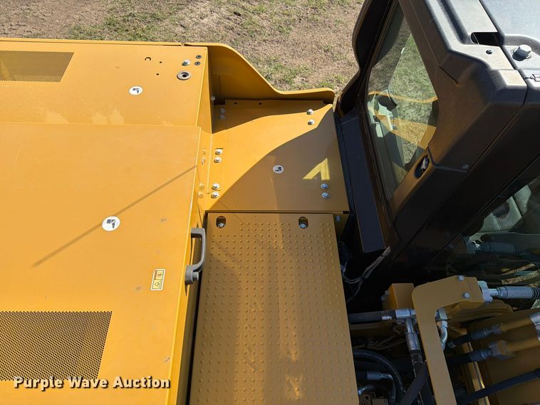 image for item FN3858 2022 Caterpillar 323 TC excavator