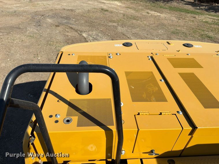 image for item FN3858 2022 Caterpillar 323 TC excavator