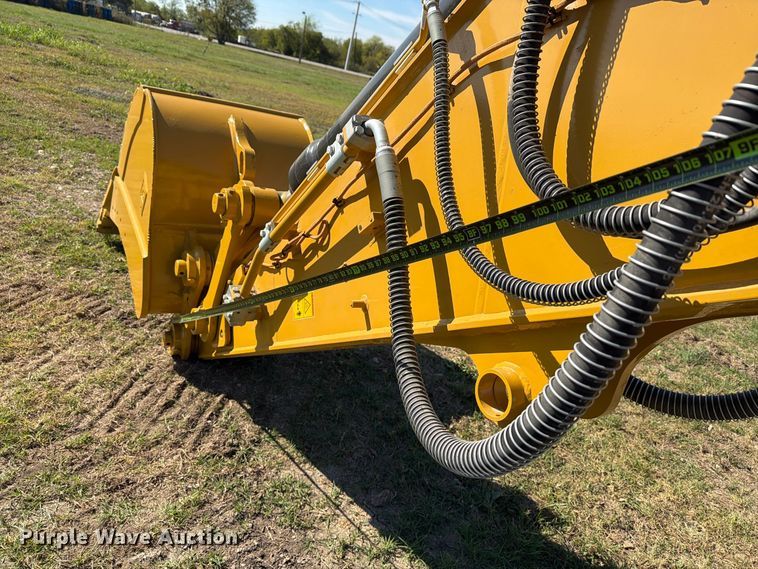 image for item FN3858 2022 Caterpillar 323 TC excavator