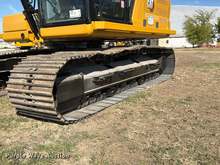 image for item FN3858 2022 Caterpillar 323 TC excavator