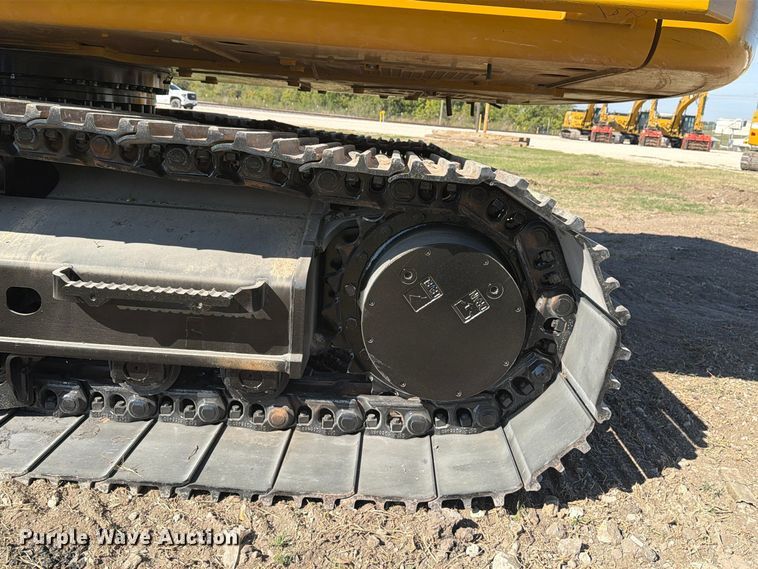 image for item FN3858 2022 Caterpillar 323 TC excavator