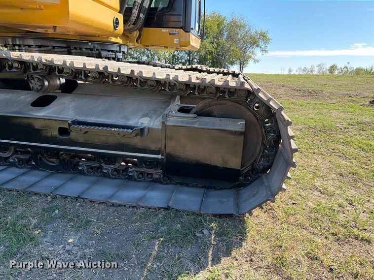 image for item FN3858 2022 Caterpillar 323 TC excavator