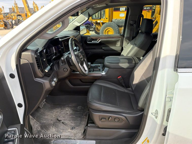image for item FN3859 2024 GMC Sierra 1500 4X4 Crew Cab pickup truck