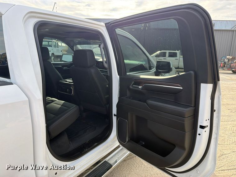 image for item FN3859 2024 GMC Sierra 1500 4X4 Crew Cab pickup truck