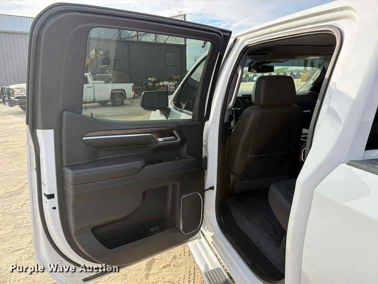 image for item FN3859 2024 GMC Sierra 1500 4X4 Crew Cab pickup truck