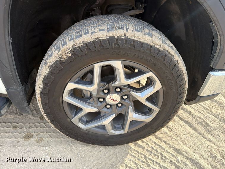 image for item FN3859 2024 GMC Sierra 1500 4X4 Crew Cab pickup truck