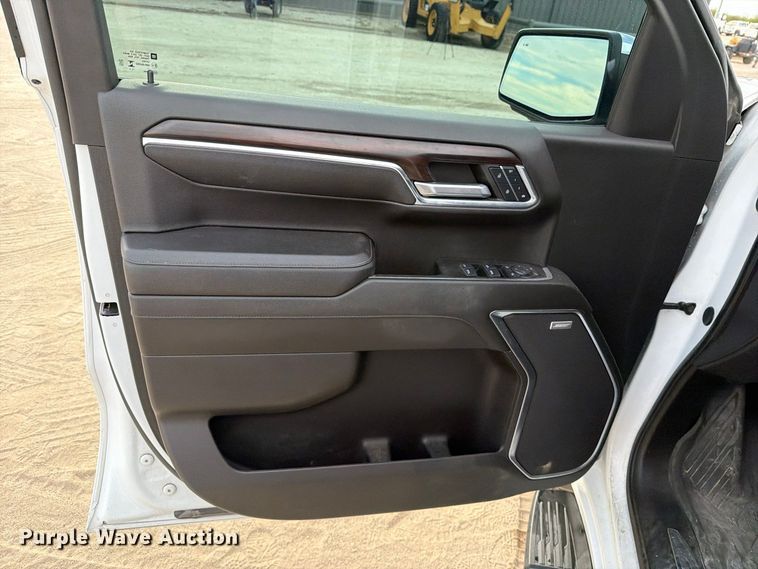 image for item FN3860 2024 GMC Sierra 1500 4X4 Crew Cab pickup truck
