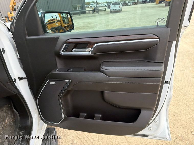 image for item FN3860 2024 GMC Sierra 1500 4X4 Crew Cab pickup truck