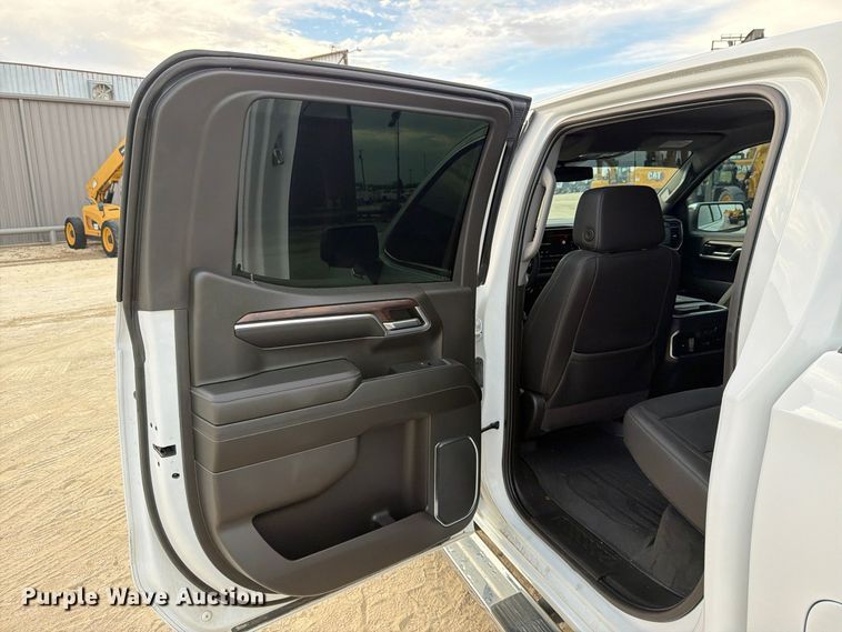 image for item FN3860 2024 GMC Sierra 1500 4X4 Crew Cab pickup truck