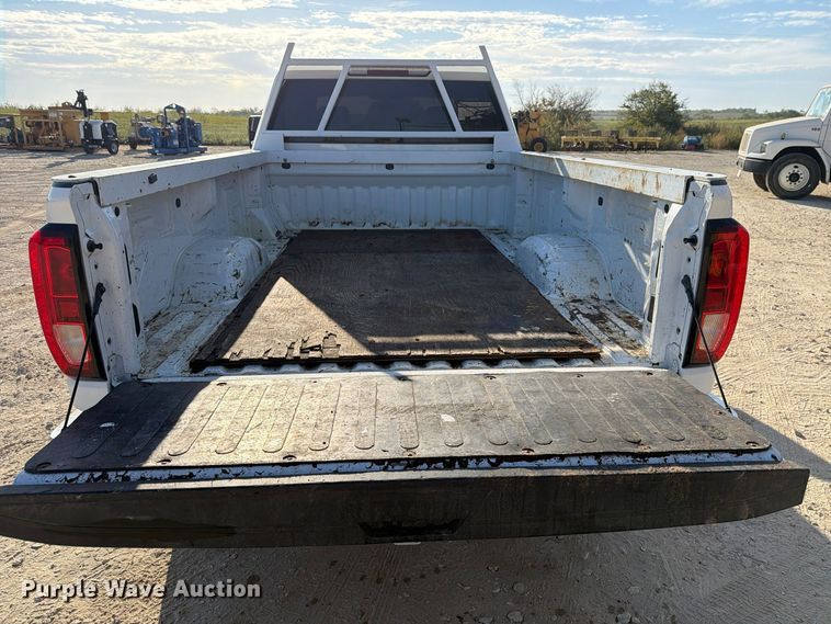 image for item FN3861 2020 GMC Sierra 2500HD 4X4 Crew Cab pickup truck