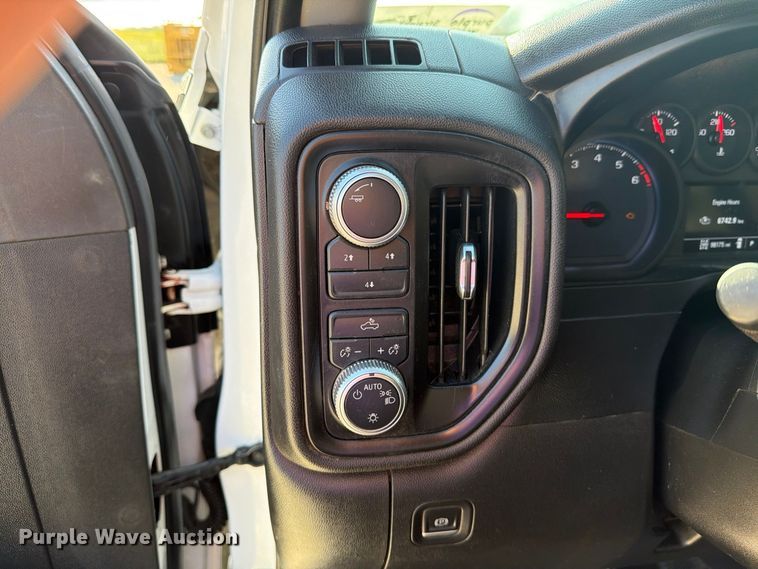 image for item FN3861 2020 GMC Sierra 2500HD 4X4 Crew Cab pickup truck
