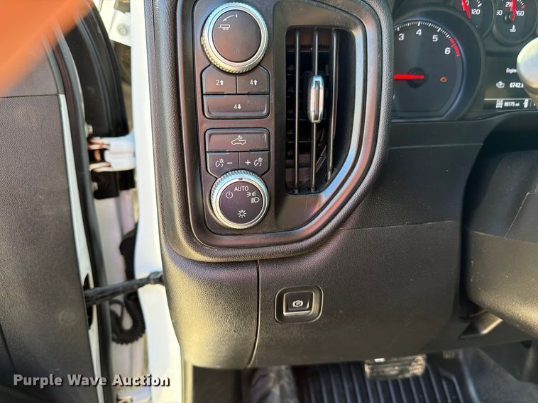 image for item FN3861 2020 GMC Sierra 2500HD 4X4 Crew Cab pickup truck