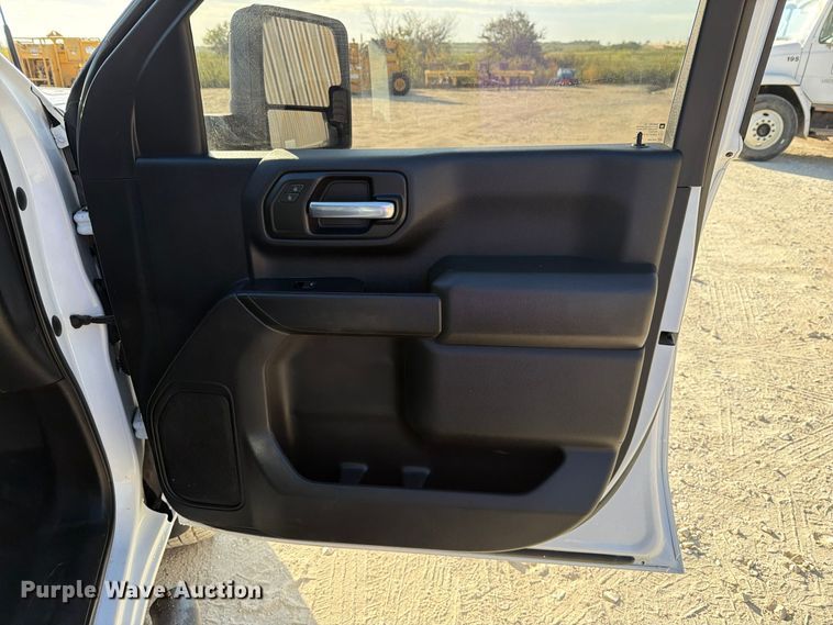 image for item FN3861 2020 GMC Sierra 2500HD 4X4 Crew Cab pickup truck