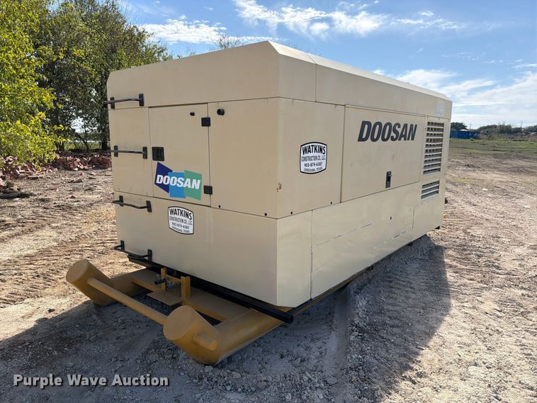 image for item FN3862 Doosan P915 air compressor