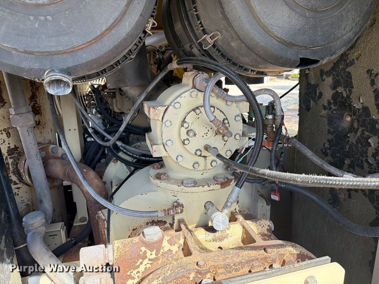 image for item FN3862 Doosan P915 air compressor