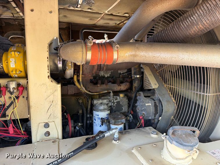 image for item FN3862 Doosan P915 air compressor