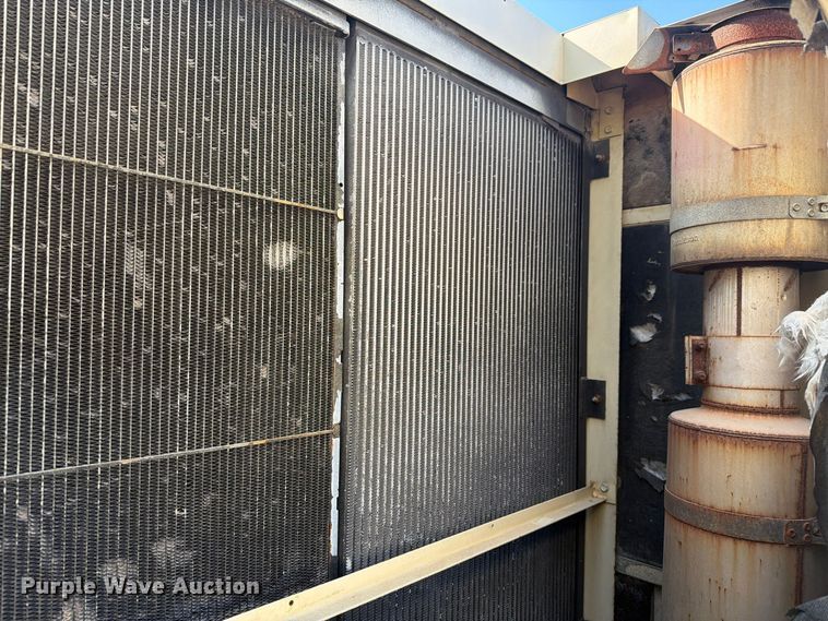 image for item FN3862 Doosan P915 air compressor