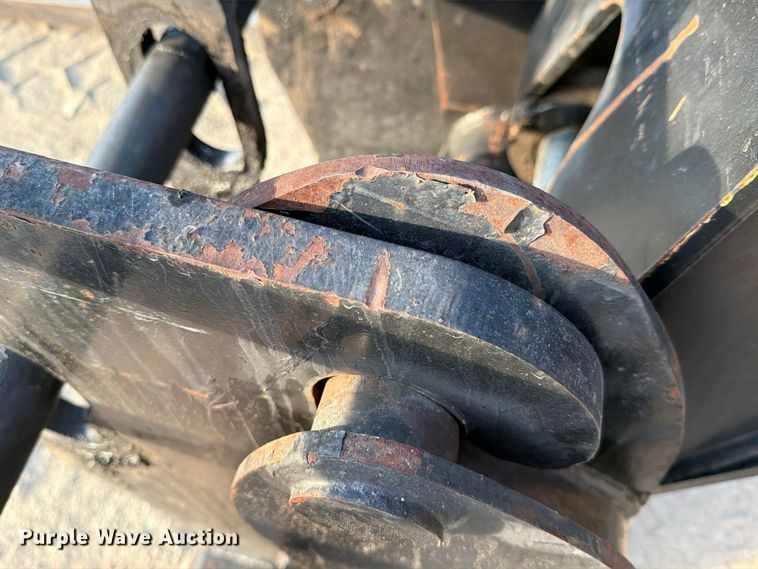 image for item FN3864 2015 Caterpillar TL943TC telehandler
