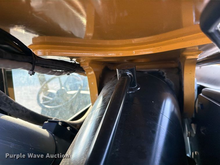 image for item FN3864 2015 Caterpillar TL943TC telehandler