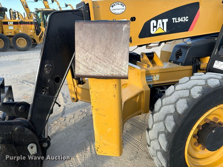 image for item FN3864 2015 Caterpillar TL943TC telehandler