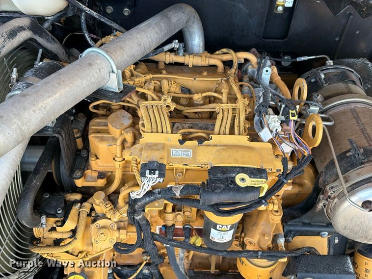 image for item FN3864 2015 Caterpillar TL943TC telehandler