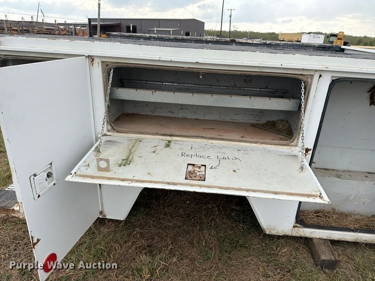 image for item FN3871 2008 ETI SB96NN80D0 utility bed