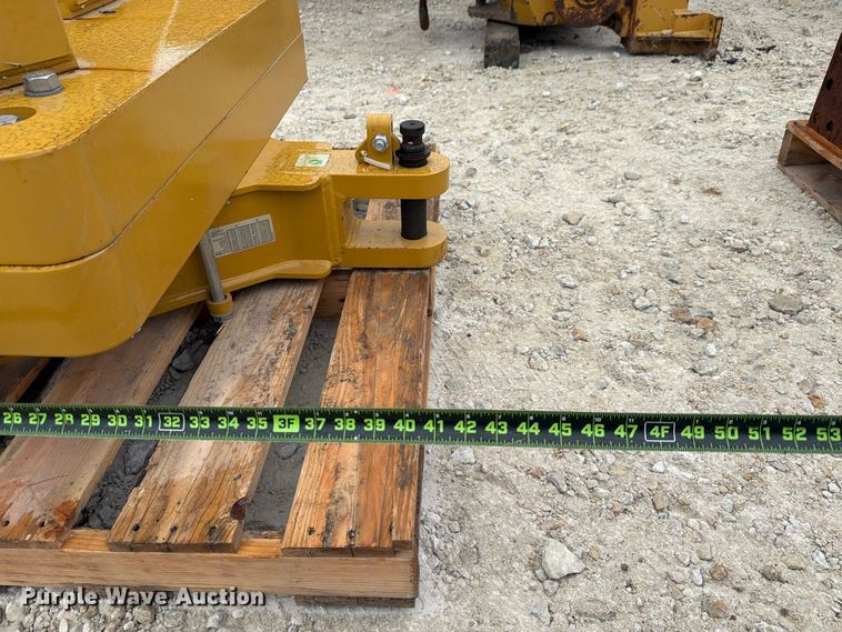 image for item FN3873 Caterpillar D6 dozer drawbar