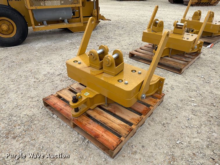 image for item FN3874 Caterpillar D6 dozer drawbar