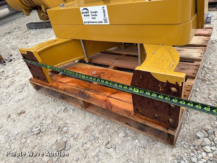 image for item FN3874 Caterpillar D6 dozer drawbar