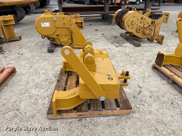 image for item FN3875 Caterpillar D6 dozer drawbar