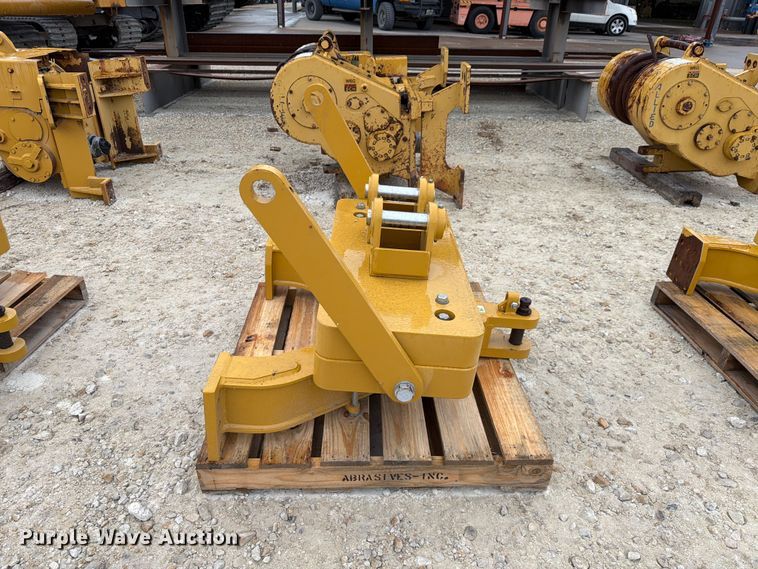 image for item FN3876 Caterpillar D6 dozer drawbar