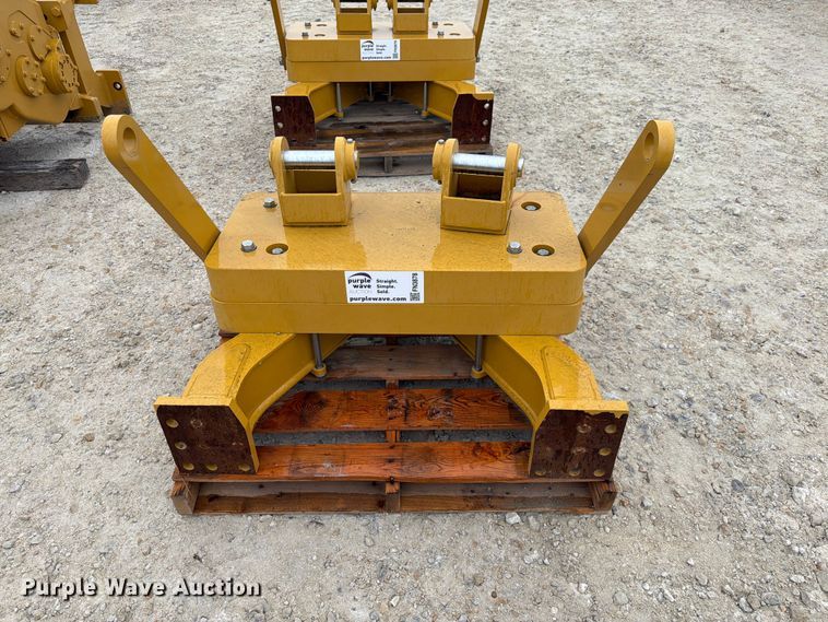 image for item FN3878 Caterpillar D6 dozer drawbar