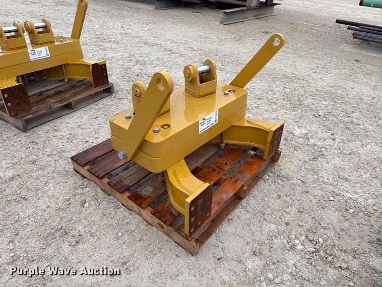 image for item FN3878 Caterpillar D6 dozer drawbar