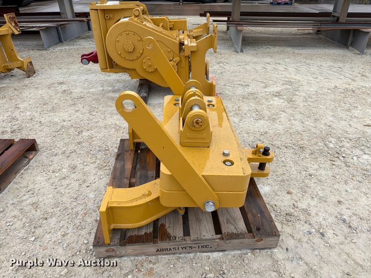 image for item FN3879 Caterpillar D6 dozer drawbar
