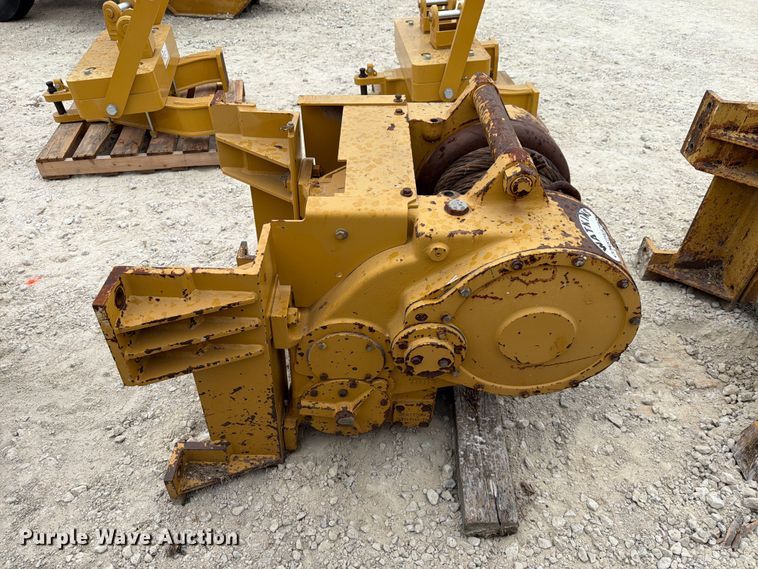 image for item FN3881 Paccar PA56 winch