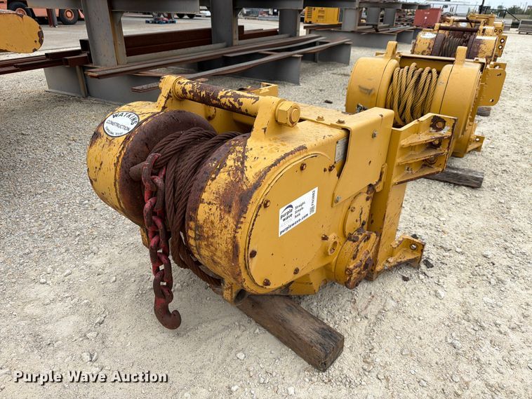 image for item FN3882 Paccar PA56 winch
