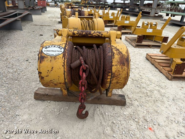 image for item FN3882 Paccar PA56 winch