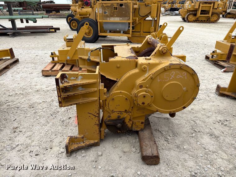 image for item FN3882 Paccar PA56 winch