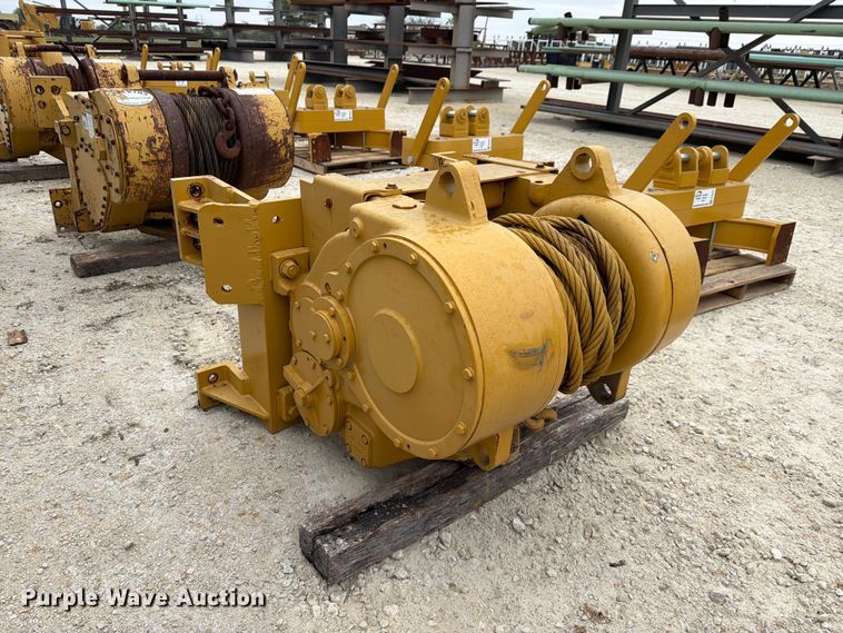 image for item FN3883 Paccar PA56 winch